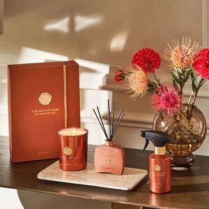 Rituals Premium collection suede vanilla Large Candle and fragrance set, NEW!